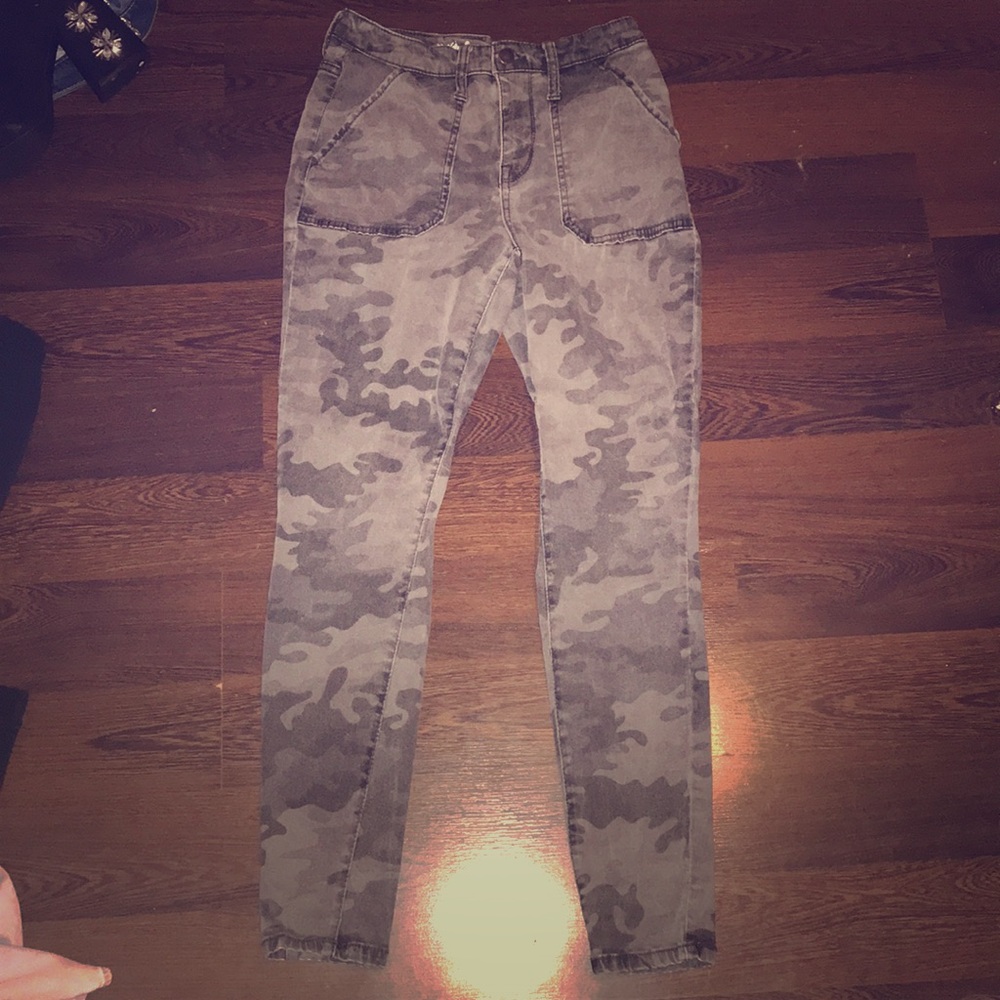 HIGH RISE JEGGING